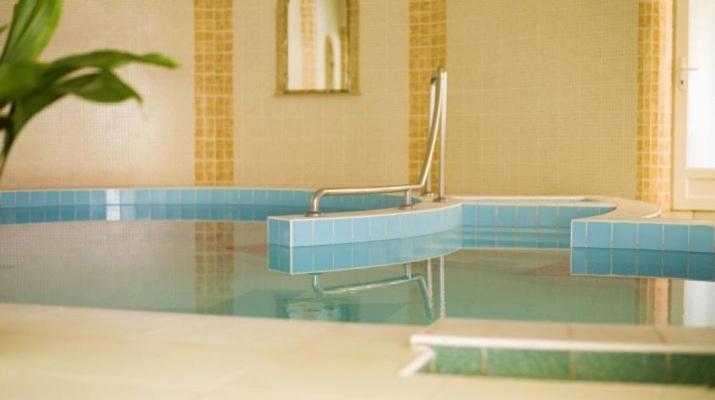 Aqua Blue Hotel Hajdúszoboszló Buitenkant foto